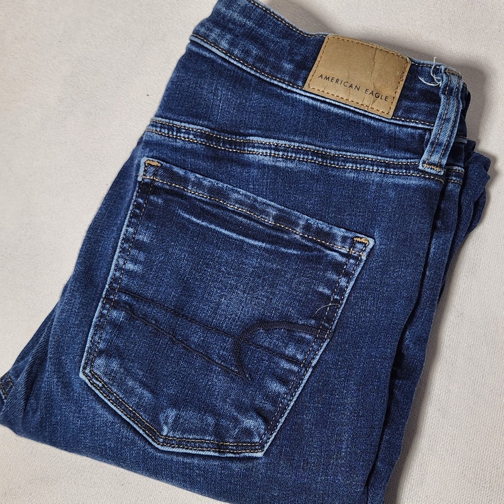 American Eagle Super Hi-Rise Jegging Crop Dark Wash Distressed Blue Jeans Size 8